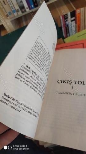 Çıkış Yolu I Ülkemizin Geleceği - Çıkış Yolu II Medeniyetimizin Dirilişi (2 Kitap Set)