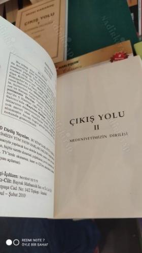 Çıkış Yolu I Ülkemizin Geleceği - Çıkış Yolu II Medeniyetimizin Dirilişi (2 Kitap Set)