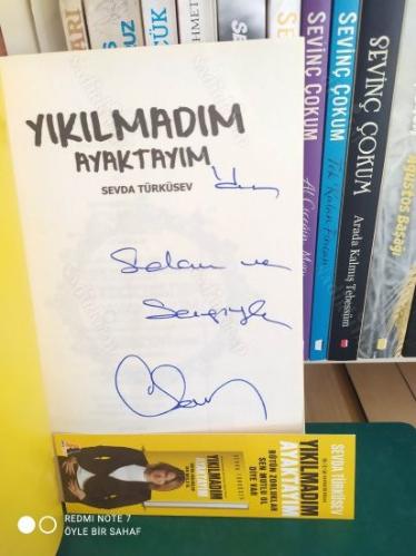Yıkılmadım Ayaktayım - Bütün Zorluklar Sen Mutlu Ol Diye Var (İthaflı İmzalı)