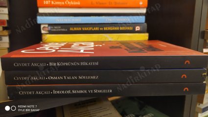 İdeoloji Sembol ve Simgeler / Osman Yalan Söylemez / Bir Köprünün Hikayesi (Eski Bir Milletvekilinden Güncel Perspektifler 3 Kitap Takım)