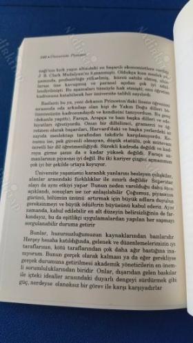 Üniversite - Bir Dekan Anlatıyor