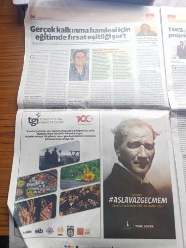 Dünya Cumhuriyet Özel Gazetesi - Turkish Newspaper - 29 Ekim 2023 - tam bağımsızlığın teminatı Cumhuriyet 100 yaşında - Atatürk'ün fotoğrafı - Konya kağıt Cumhuriyetimizin 100. Yılı kutlu olsun - Lozan antlaşması 24 Temmuz 1923'te imzalanırken Fotoğrafı - Arbella Cumhuriyet bayramı kutlu olsun - İzmir Büyükşehir Belediye Başkanı Tunç Soyer Cumhuriyetimizin 100. Yılı kutlu olsun - toplum Atatürk'ün ekonomi yaklaşımının temelindeydi - Atatürk 16 Haziran 1928 tarihinde İş Bankası İstanbul şubesini ziyaret ettiği bina Fotoğrafı - Tarsus Belediye Başkanı Haluk Bozdoğan cumhuriyetin ikinci 100 yılına selam olsun - DenizBank Genel Müdürü Hakan Ateş Cumhuriyeti bir yaşam biçimi olarak görüyoruz - Doğan Holding yönetim kurulu başkanı Begüm Doğan Faralyalı Atatürk'ün hayalini gerçekleştirmek çalışacağız - Yılmaz Büyükerşen Cumhuriyet insanları birarada tutan Temel harçtır - ATO başkanı Gürsel Baran yeniden dirilişin sembolü Cumhuriyet'e selam olsun - DEİK Cumhuriyet Bayramı - 29 Ekim 1923