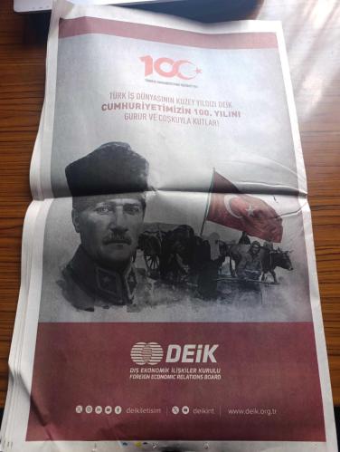 Dünya Cumhuriyet Özel Gazetesi - Turkish Newspaper - 29 Ekim 2023 - tam bağımsızlığın teminatı Cumhuriyet 100 yaşında - Atatürk'ün fotoğrafı - Konya kağıt Cumhuriyetimizin 100. Yılı kutlu olsun - Lozan antlaşması 24 Temmuz 1923'te imzalanırken Fotoğrafı - Arbella Cumhuriyet bayramı kutlu olsun - İzmir Büyükşehir Belediye Başkanı Tunç Soyer Cumhuriyetimizin 100. Yılı kutlu olsun - toplum Atatürk'ün ekonomi yaklaşımının temelindeydi - Atatürk 16 Haziran 1928 tarihinde İş Bankası İstanbul şubesini ziyaret ettiği bina Fotoğrafı - Tarsus Belediye Başkanı Haluk Bozdoğan cumhuriyetin ikinci 100 yılına selam olsun - DenizBank Genel Müdürü Hakan Ateş Cumhuriyeti bir yaşam biçimi olarak görüyoruz - Doğan Holding yönetim kurulu başkanı Begüm Doğan Faralyalı Atatürk'ün hayalini gerçekleştirmek çalışacağız - Yılmaz Büyükerşen Cumhuriyet insanları birarada tutan Temel harçtır - ATO başkanı Gürsel Baran yeniden dirilişin sembolü Cumhuriyet'e selam olsun - DEİK Cumhuriyet Bayramı - 29 Ekim 1923