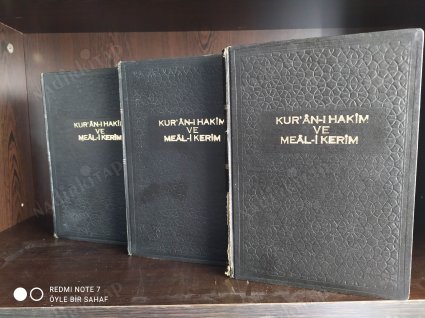 Kur'an-ı Hakim ve Meal-i Kerim 3 Cilt Takım