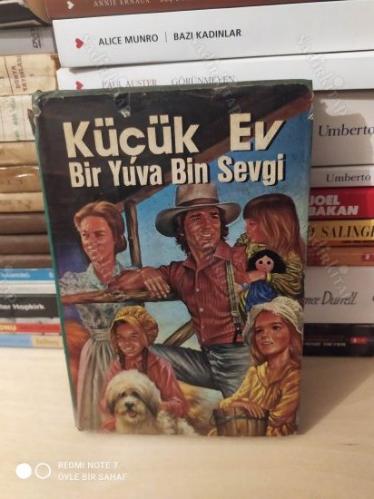 Küçük Ev / Bir Yuva Bin Sevgi (Ciltli, Şömizli)