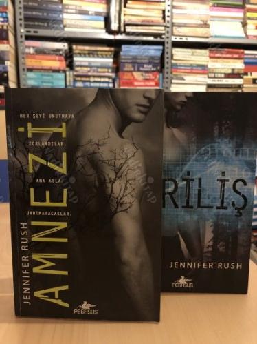 Amnezi / Diriliş (2 Kitap Set)