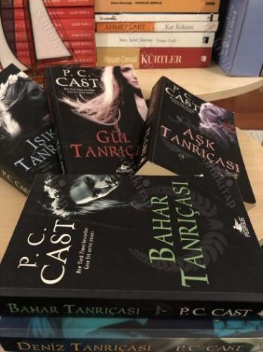 Tanrıça Serisi 5 Kitap Takım (1. Deniz Tanrıçası / 2. Bahar Tanrıçası / 3. Işık Tanrıçası / 4. Gül Tanrıçası / 5. Aşk Tanrıçası)
