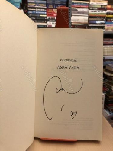 Aşka Veda (İlk Baskı, İmzalı)