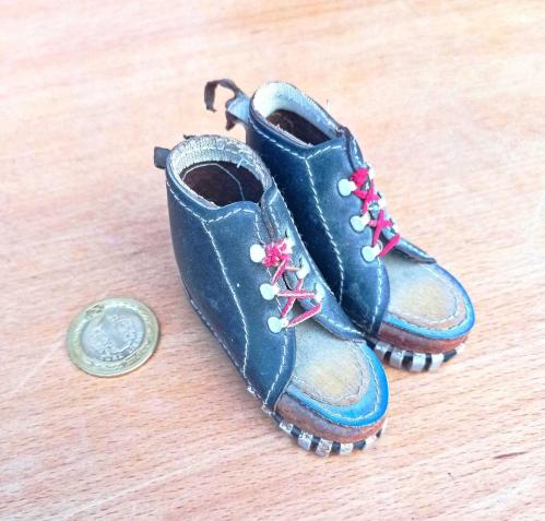 Miniatür dağaci bot