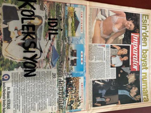 İMPARATOR MAGAZİN GAZETESİ - DOĞUM GÜNÜ HEDİYESİ (TURKİSH - NEWSPAPER) - 27 OCAK 1999 - TAM TAKIM 18 SAYFADIR -Yeşim Palandüz-Ebru Destan-Aysu Kayacı-Nur GÜLMEZ-Hande Ataizi-Olcay ASLAN-Ebru Gündeş-Durak-Ferhat Tunç-Yunus İZİ-Yaşar Kaya-Ahmet Kaya-Ali Baran-Arif Sağ-Hasan Hüseyin-Ahmet Kaya-Udo Lindenberg-Ahmet Kaya-Ali Baran-Beyaz-Özcan Öztürk-Nurten Öztürk-Yasemin Akkurt-Ali Rıza Öztürk-Mehtap Saraç-Atilla Saral-Olcay ASLAN-Ayşe AYDOĞDU-Harun Özakıncı-Pelin Körmükçü-Pelin Korukçu-Yaşar İdilmez-Sedat Aksoy-Monika Bednarek-Aynur Aydın-Ateşböceği Ercan-Aydın-Mehmet Ali Erbil-Nevriye İlhan-Fatih Ürek-Duygu-Zeynep Talu Kurşuncu-Mehmet Kurşuncu-Çiğdem Talu-Haluk Bingöl-Taner TAŞ-Binnaz Avcı-Nur GÜLMEZ-Nefise Karatay-Alişan-Behzat Uygur-Süheyl Uygur-Zeyno Günenç-Ali Osman-Moralıoğlu-Murat Başoğlu-Vildan Atasever-Ebru Koralı-Ece Usulu-Ziya Kürküt-Turgut Özal-Semra Özal-Koray İNAL-Sedef Bozok-Nadide Sultan-Nesrin Işçı-Levent Çapan-Funda Gürdal