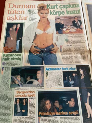 İMPARATOR MAGAZİN GAZETESİ - DOĞUM GÜNÜ HEDİYESİ (TURKİSH - NEWSPAPER) - 9 ARALIK 1998 - TAM TAKIM 18 SAYFADIR -COŞKUN SABAH POSTERİ TAM SAYFA-Hürsan Reklamı Tam Sayfa-Sibel Can-Hakan Ural-Sadık Mantık-Emrah-Ebru Gümüş-Arzu Yanardağ-Mustafa Altoklar-İlknur Soydaş-Ebru Destan-Yıldız Kaplan-Cansever-Mehmet Kavuk-Tank Pınarcan-Ebru Gündeş-Ferdi Tayfur-Nadide Sultan-İbrahim Erkal-Hakan Taşıyan-Coşkun Sabah-Hande Ataizi-Murat Şahin-Billur Kalkavan-İsmet Özhan-Mehmet Ali Erbil-Selin İlotay-Zeynep Mansur-Salih Güney-Eda Moğolu-Ali Aktuna-Sergen-Ayşe San-Dinçer Azaphan-Varolmanın dayanılmaz ağırlığı-Emrah’ın haremi-Beş dakikaya sığdırılan dram-Ebru ile Ferdi’ye JUVE koruması-Dönüşü muhteşem oldu-Ne iş olsa yaparım abi-Hiç giymese daha iyiydi-Kangrular ülkesine kaçıyor-Dumanı tüten aşklar-Kurt çapkına körpe kuzu!-Kazanova halt etmiş-Aktunalar hızlı olur-Sergen’den umudu kesti-Petrolcüye manken sevgili-Sibel Can-Tarkan-Emrah-Aslı Ural-İzzettin Çakıcı-Ceyhan Çubukçu-Hakan Ural-Ayşegül-Coşkun Saba
