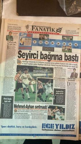 FANATİK SPOR GAZETESİ - TURKISH NEWSPAPER - DOĞUM GÜNÜ HEDİYESİ  - EKSİKSİZ TAM TAKIM GAZETE - 9 KASIM 1998 PAZARTESİ - SAYI: 1086 - HAGI - ARİF - HAKAN ŞÜKÜR - OKAN - TOLUNAY - EMRE - TAMER - AYKUT AKICI - EROL DEMİRKOL - GÜVEN TANER - FAİK GÜRSES - ULVİ GÜVENEROĞLU - MEHMET GENÇ - GÜRCAN BERK - ATIF KEÇECİ - TAYLAN UYGUR - İSMET TONGO - OSMAN TANBURACI - TEMEL ÖZALAK - OĞUZ DİZER - ORHAN YILDIRIM - SÜLEYMAN KARA - AYHAN - OHEN - NİHAT - BU VATAN HEPİMİZİN - GERÇEK SPOR GAZETESİ - FANATİK - CİM BOM 5. VİTESTE - ASLAN - TOLUNAY İLK GOLÜNÜ ATTI - HAKAN ŞÜKÜR 1949. GOLÜNÜ KAYDETTİ - 18 MART STADI’NDA ÇANAKKALE’YE GOL YAĞDI - KARTAL YIKILMADI AYAKTA - KÖTÜ GÜN DOSTLARI - SEYİRCİ VE AYHAN - ÖNEMLİ OLAN KAZANMAK - MORAL BULDULAR - ÜÇ PUANA TECRÜBESİYLE UZANDI - BEŞİKTAŞ SİLKİNDİ - DERTLERİN SONU OLSUN - FUTBOL YOK 2 GOL VAR - KOLAY DEPLASMAN - BUNLARIN HEPSİ HAGİ KOPYASI - GÜLE OYNAYA - BOĞAZDAKİ PIRLANTA - PUAN DURUMU - HAFTANIN MAÇLARI - BEŞİKTAŞ GÖNÜL ALDI - ALPAY - SELLAMİ - MEHMET - OK