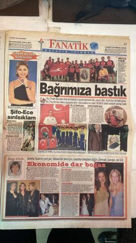 FANATİK SPOR GAZETESİ - TURKISH NEWSPAPER - DOĞUM GÜNÜ HEDİYESİ  - EKSİKSİZ TAM TAKIM GAZETE - 11 KASIM 1998 ÇARŞAMBA - SAYI: 1088 - TAYFUN - MOSHOEU - ABDULLAH ÇEVRİM - GÜVEN TANER - ENGİN VEREL - ULVİ GÜVENEROĞLU - YEMEN EKSİOĞLU - İSMET BADEM - YÜCEL SEÇKİNER - ERSİN TARANOĞLU - İBRAHİM GÜRDAL - YÜKSEL YALOVA - HALUK ULUSOY - RIZA ÇALIMBAY - MUSTAFA DENİZLİ - GORDON MILNE - HALİL MUTLU - ARİF - AYKUT AKICI - BURAK EMAS - BÜLENT ÜNDER - MÜFİT ERKASAP - LEVENT KALKAN - BU VATAN HEPİMİZİN - GERÇEK SPOR GAZETESİ - FANATİK - BU ŞEREF FENER’İN - TRİBÜNLER BOŞ KALDI - FEDERASYONUN AYIBI - AYIP ETTİK - ATATÜRKİYE - İKİ TAKIMA DA TEŞEKKÜRLER - ANKARA’DAN BURUK DÖNÜYORUZ - SAYGIDAN KOŞMADILAR - ATAM İZİNDEYİZ - NOTLAR NOTLAR - GORDON MILNE ASLAN’I EZBERLEDİ - HALİL DÜNYAYI KALDIRDI - ARİF: UZAYLI TAKIMIZ - KIRMIZI HATTA FAKS YAĞDI - FENERBAHÇELİLER SERGEN’İ İSTİYOR - UZAYLI TAKIMIZ - JUVE’NİN KOLU KANADI KIRIK - ÖZÜR DİLEYECEK BİRİ ARANIYOR - BU KADRO YIKILMAZ - CİM BOM’DA RÖTARLI İDMAN - HER