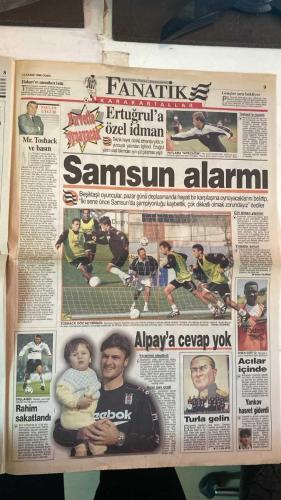 FANATİK SPOR GAZETESİ - TURKISH NEWSPAPER - DOĞUM GÜNÜ HEDİYESİ  - EKSİKSİZ TAM TAKIM GAZETE - 13 KASIM 1998 CUMA - SAYI: 1090 - JOACHIM LÖW - SERGEN - MEHMET DEMİRCAN - OĞUZ - SAFFET - CEM UZAN - KEMALETTİN - ERKAN - SELAHATTİN - FERUDUN NİĞDELİOĞLU - MEHMET YILMAZ - LİPPI - OKTAY - TAYFUR - TOLUNAY - HASAN ŞAŞ - POPESCU - AHMET YOLALAN - EMRE - EROL DEMİRKOL - BU VATAN HEPİMİZİN - GERÇEK SPOR GAZETESİ - FANATİK - LÖW: SERGEN!.. NEIN NEIN NEIN - SERGEN NE BEDAVASI ABİ - OĞUZ SAFFET FENER’DE - YALAN RÜZGARI - FENER’DE KOMİK OPERASYON - KEMO’YA İMZA KAMPANYASI - FENER’İ YAKAN DÖRTLÜ - HALTERDE YILMAZ’DAN İKİ MADALYA - LİPPİ’Yİ ŞİMDİDEN KORKU SARDI - BEŞİKTAŞ’IN MEKSİKALILARI - BİR TEK EFES GÜLDÜRDÜ - DARDANEL KOCAELİ MAÇI - FİNAL KADAR HEYECANLI - JUVE’NİN SON ŞANSI - İKİ RAKİBİMİZ VAR - TORİNO’DA DERSİNİ ALDI - ÜÇ EKSİK ÖNEMLİ - KOMPLE BİR TAKIM - CİM BOM’UN BORCU BASINDAN AŞKIN - YÖNETİM RAPOR VERDİ - EMRE YİNE KORKUTTU - TOLUNAY’IN HEYECANI - DUYGUSALLIK TANIMAM - HASAN ŞAŞ ŞOKU - PO