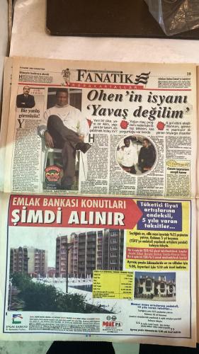 FANATİK SPOR GAZETESİ - TURKISH NEWSPAPER - DOĞUM GÜNÜ HEDİYESİ  - EKSİKSİZ TAM TAKIM GAZETE - 14 KASIM 1998 CUMARTESİ - SAYI: 1091 - FATİH TERİM - HASAN ŞAŞ - GORDON MILNE - VUGRINEC - OĞUZ - RÜŞTÜ - KÖKSAL ÖZBEK - AZİZ YILDIRIM - CEM UZAN - FERUDUN NİĞDELİOĞLU - BURHAN USLU - TAFFAREL - ERGÜN - OSMAN HATTAT - MÜFİT ERKASAP - METE RAZLIK - BÜLENT - CAMPBELL - SELAHATTİN - ABDULLAH - MEHMET İPEK - ÜNAL - K.HAKAN - TUGAY - HAGİ - ARİF - CENGİZ KAPTAN - BU VATAN HEPİMİZİN - GERÇEK SPOR GAZETESİ - FANATİK - TRABZONSPOR GALATASARAY DEV MAÇ - MAÇA DALGAKIRANI HASAN ŞAŞ - KAZANACAĞIZ - GORDON MILNE KAPILARI KAPATTI - YUVAYA DÖNEN İMPARATOR - OĞUZ FORMASINA KAVUŞUYOR - RÜŞTÜ ÖZVERİYE HAZIRIM - ÖZBEK’TEN SERGEN AÇIKLAMASI - KÖRFEZ’DE İŞLEM TAMAM - ŞULE ŞAHBAZ 1 GÜMÜŞ 1 BRONZ - SAFFET UZAN’IN İKİ DUDAĞI ARASINDA - HASAN ŞAŞ SEVİNÇLE SAHADA - TERİM TUZAĞI KURDU - TAFFAREL DE ÇEKİNMİYOR - UYUM SÜPER - HATTAT’TAN AĞIR İTHAMLAR - B.HAKAN GOL ATMASINI ÖNEMSEMİYOR - ERKASAP BUGÜN İTALYA’YA GİDİYOR -