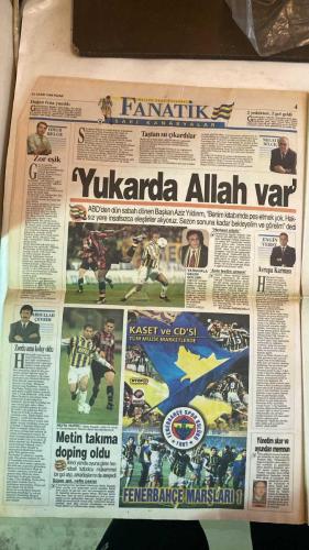 FANATİK SPOR GAZETESİ - TURKISH NEWSPAPER - DOĞUM GÜNÜ HEDİYESİ  - EKSİKSİZ TAM TAKIM GAZETE - 15 KASIM 1998 PAZAR - SAYI: 1092 - FATİH TERİM - HASAN ŞAŞ - TAFFAREL - ARİF - HAKAN ŞÜKÜR - BOLİC - MOLDOVAN - FARUK - METİN DİYADİN - ELVİR BALİÇ - SERDAR TATLI - MEHMET Y. YILMAZ - NECATİ BİLGİÇ - ONUR BELGE - ABDULLAH ÇEVRİM - ENGİN VEREL - FERUDUN NİĞDELİOĞLU - MEHMET ALİ CANBEK - BU VATAN HEPİMİZİN - GERÇEK SPOR GAZETESİ - FANATİK - GALATASARAY TRABZONSPOR DEV MAÇ - SAMİ YEN’DE YÜKSEK TANSİYON - FENER ÖZÜR DİLEDİ - İLAÇ GİBİ GALİBİYET - TAŞTAN SU ÇIKARDILAR - KRİTİK SINAVDA KAYIP YOK - ZOR EŞİK - ZORDU AMA KOLAY OLDU - AVRUPA KARMASI - KANARYA GÖNÜL ALDI - FENER AYAĞA KALKTI - BALİÇ’TEN MUHTEŞEM GOL - GENÇLER ANTEP’İ ZOR GEÇTİ - YOK BÖYLE Bİ TEMPO - PUAN DURUMU - HAFTANIN MAÇLARI - GALATASARAY - TRABZONSPOR - FENERBAHÇE - GAZİANTEPSPOR - BEŞİKTAŞ - SAMSUNSPOR - BURSA - İSTANBULSPOR - ADANASPOR - ANKARAGÜCÜ - GENÇLERBİRLİĞİ - ANTALYASPOR - KARABÜKSPOR - SAKARYASPOR - ERZURUMSPOR - ALTAY