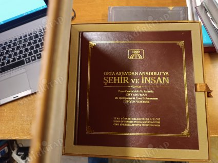ORTA ASYA'DAN ANADOLU'YA ŞEHİR VE İNSAN / CİLTLİ, KUTULU / CD'Lİ