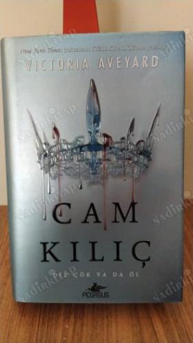 Kızıl Kraliçe - Cam Kılıç (Kızıl Kraliçe Serisi 2 Kitap Takım)