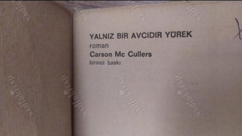 Yalnız Bir Avcıdır Yürek