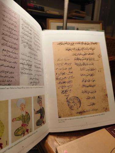 Amasyalı Hekim ve Cerrah Sabuncuoğlu Şerafeddin : Büyük Boy, Ciltli-Şömizli İlk Baskı /  Minyatürler, Resimler  (Renkli)