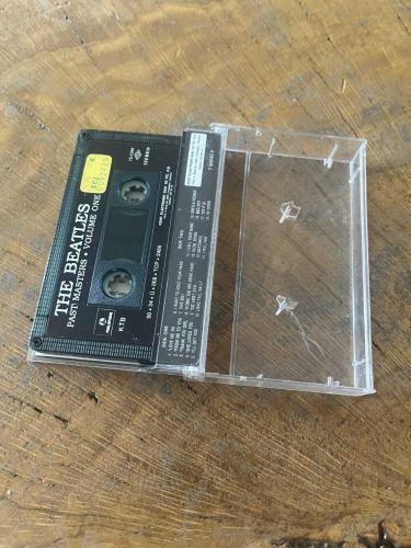 THE BEATLES - PAST MASTERS - VOLUME ONE - KASET