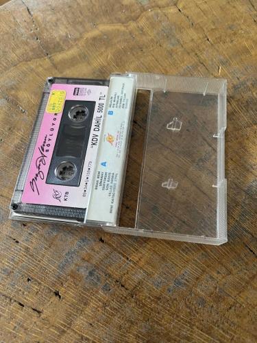 SEZEN AKSU - SÖYLÜYOR - KASET