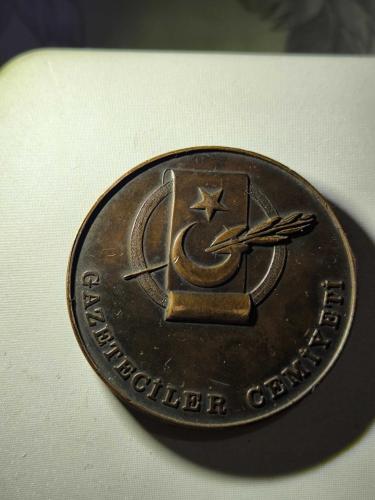 Cumhuriyetin 50.Yılı Anısına Gazeteciler Cemiyeti Hatıra Madalyası 50mm Bronz