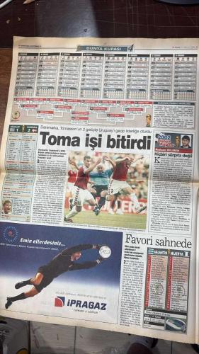 FOTOMAÇ SPOR GAZETESİ - TURKISH NEWSPAPER - DOĞUM GÜNÜ HEDİYESİ  - EKSİKSİZ TAM TAKIM GAZETE -2 HAZİRAN 2002  AZİZ YILDIRIM - NİHAT ÖZDEMİR - MAHMUT USLU - HAKAN BİLAL KUTLUALP - İLHAN EKŞİOĞLU - NİHAT OZBAĞI - OSMAN YALÇIN - MİTHAT YENİGÜN - HAYDAR PINARCI - MEHMET CANSUN - TERİM - ÜMİT KARAN - CİHAN - MURAT - MÜSLİM - HASAN ŞAŞ - FABIO CAPELLO - ŞENOL GÜNEŞ - İLHAN MANSIZ - HAKAN ŞÜKÜR - HASAN ŞAŞ - ROBERTO CARLOS - SCOLARI - EMRE BELÖZOĞLU - RONALDO - SELÇUK MANAV - ŞAFAK KAYARLAR - DOĞAN KOLOĞLU - HASMET BABAOĞLU - LEVENT TÜZEMEN - FATİH DOĞAN - FERUDUN NİĞDELİOĞLU  F.BAHÇE’DE TARİHİ GÜN - EZDİ GEÇTİ - ZAFERE DOYMUYOR - FENER BORSA’YA EKİM’DE GİRİYOR - YENİ ÇAĞIN KULÜBÜ - STAT İÇİN DE YETKİ - HASAN ŞAŞ YOLCU - AY-YILDIZ İNANIYOR - ALMANYA COŞTU - DARISI BAŞIMIZA - KUPAYI KİM ALACAK - ZİDANE’SIZLIK - FRANSA SENEGAL’E YENİLDİ - HAKAN’LA FIRTINA GİBİ ESERİZ - AVANTAJIMIZ - EMRE’DEN RONALDO’YA JEST - ÇEKİNMİYORUZ - MİLLİ TAKIM KAMPI - BÜTÜN KALPLER SİZİNLE HAYDİ TÜRKİYE  FENERBAHÇE - G