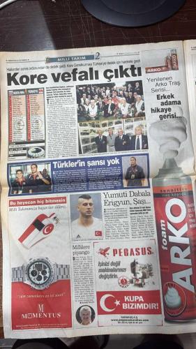 FOTOMAÇ SPOR GAZETESİ - TURKISH NEWSPAPER - DOĞUM GÜNÜ HEDİYESİ  - EKSİKSİZ TAM TAKIM GAZETE - 9 HAZİRAN 2002  ORTEGA - RUI COSTA - CORDOBA - HASAN ŞAŞ - ÜMİT DAVALA - ALPAY ÖZALAN - HAKAN ÜNSAL - EMRE AŞIK - ERGÜN - ŞENOL GÜNEŞ - BÜLENT KORKMAZ - OKAN BURUK - CAN ÇOBANOĞLU - ŞENES ERZİK - MUSTAFA YALÇIN - ŞAFAK KAYARLAR - FATİH DOĞAN  ORTEGA’DAN 4 YILLIK İMZA - ASLAN’DAN MİSİLLEME - CORDOBA GECİKİYOR - BREZİLYA TAMAM - SİZ DE İNANIN - KİMSE TUTAMAZ BİZİ - İŞTAHIMIZ KABARDI - GERİ ÇEKİLMEK YASAK - SAKİN OL! - KUPA HEYECANI EFES İLE YAŞANIR  FENERBAHÇE - GALATASARAY - BEŞİKTAŞ - MİLLİ TAKIM - BREZİLYA - ÇİN - KOSTA RİKA - JAPONYA - RUSYA - MEKSİKA - EKVADOR - FRANSA - URUGUAY - HIRVATİSTAN - İTALYA