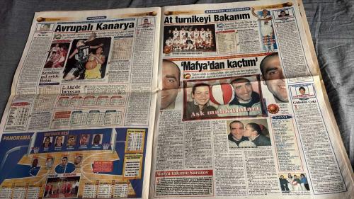 FANATİK BASKET HAFTALIK BASKETBOL GAZETESİ TURKISH NEWSPAPER - DOĞUM GÜNÜ HEDİYESİ  - TAM TAKIM EKSİKSİZ GAZETE   18-24 ARALIK  2001  - SAYI: 264- AVRUPA'DA 7 MAÇ KAYBETTİK - PAT RILEY'İN DUALARI LAKERS'LA - BASKETBOL ŞÖLENİ - HAYATIMIZ BASKETBOL - CIM BOM'UN DİRİLİŞİ - BAYRAM HEDİYESİ - ŞANS MELEKLERİ TERKETTİ - MAHMUDİ'NİN HESAPLARI TUTMADI - DOLUDİZGİN - BİZİ HAKEM MAĞLUP ETTİ - EFES PILSEN NE OLDU SANA EFES - TOPARLANMALIYIZ - OLYMPIAKOS'A PİYANGO - KARTAL'A TATLI YARAMADI - ÜLKER LORDLAR GİBİ - RENAULT KOLEJ'İ BİTİRDİ - BÜYÜK KOLEJ DİRENEMEDİ - CIM BOM DOLU DİZGİN - FUTBOL ÜLKESİNDE BASKETBOL ŞOV - ASLAN İTÜ'DEN ÇIKTI - ŞEMSETTİN SAHNE ALDI - EFES, FENER'E KÖPÜRDÜ -  İSMET BADEM - OĞUZ DİZER - MAHMUDİ - FORREST - GÖKAY AKIN - MEHMET BATURAL - EMRE - ELEY - TUNGAY BİÇ - MURAT - ŞEMSETTİN - MATTHEWS - REHA ERUS - M.BROWN - MESSINA - ATAMAN - RADOSEVIC - ROZIC - ALLEN IVERSON - KATIP MUTAPDZIC - HAKAN ARTIŞ - MEHMET ALİ YALÇINDAĞ - MEHMET Y. YILMAZ - SALİH ERKAN - ÜMİT AVCI - WHISKY