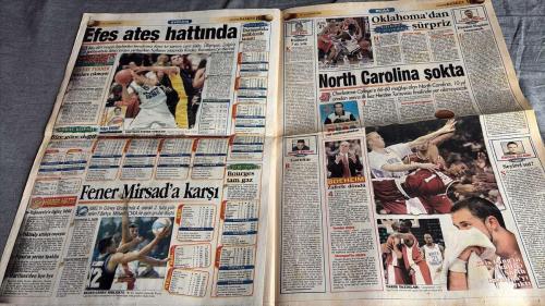FANATİK BASKET HAFTALIK BASKETBOL GAZETESİ TURKISH NEWSPAPER - DOĞUM GÜNÜ HEDİYESİ  - TAM TAKIM EKSİKSİZ GAZETE   25-31ARALIK  2001  - SAYI: 264-  TURGAY DEMİREL VE AYDIN ÖRS'E MESLEK ÖDÜLÜ  - KARATAŞ ÖDÜL  - ÜLKER NE DİYORSA O  - TED KOLEJ'İ İKİYE KATLADILAR  - TELEKOM'DAN KAÇIŞ YOK  - HARİKASIN TELEKOM  - TÜRK TELEKOM STRASBOURG: ÇOK ÜSTÜNDÜK  - SAPORTADA DEVAM  - CRITIC SHUTTER  - EFES ÇİZME'Yİ AŞAMADI  - EFES PİLSEN: BENETTON TREVISO  - MAÇIN KADER ADAMI  - YENİLGİLER SERİSİ SÜRÜJOR  - KAÇAN SMAÇLAR VE FAULLER  - BUNU HAKETMEDİK  - BENETTON TİTREDİ  - D'ANTONI: GARBAJOSA SAĞOLSUN  - ESRARENGİZ OLAY  - SORUMLU YA DA SORUMSUZ KİM?  - KARA KARTALLAR UMUT SAÇIYOR  - FENER'İN FRENİ PATLADI  - DARÜŞŞAFAKA NİHAYET...  - GENÇ KARTALLAR'IN GÜNÜ  - TURGAY DEMİREL  - AYDIN ÖRS  - KARATAŞ  - EZZETTİN SOMER  - KAMBALA  - MEHMET BATURAL  - ÖZERHUN  - MAHMUDİ  - D'ANTONI  - GARBAJOSA  - MARCUS BROWN  - KEMAL  - ERAT YILMAER  - UMUT  - MURAT ÖZGÜL  - TUNGAY BİEN  - ENGİN ANSÖZ  -
