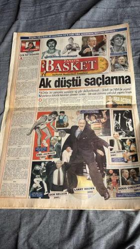 FANATİK BASKET HAFTALIK BASKETBOL GAZETESİ TURKISH NEWSPAPER - DOĞUM GÜNÜ HEDİYESİ  - TAM TAKIM EKSİKSİZ GAZETE   25-31ARALIK  2001  - SAYI: 264-  TURGAY DEMİREL VE AYDIN ÖRS'E MESLEK ÖDÜLÜ  - KARATAŞ ÖDÜL  - ÜLKER NE DİYORSA O  - TED KOLEJ'İ İKİYE KATLADILAR  - TELEKOM'DAN KAÇIŞ YOK  - HARİKASIN TELEKOM  - TÜRK TELEKOM STRASBOURG: ÇOK ÜSTÜNDÜK  - SAPORTADA DEVAM  - CRITIC SHUTTER  - EFES ÇİZME'Yİ AŞAMADI  - EFES PİLSEN: BENETTON TREVISO  - MAÇIN KADER ADAMI  - YENİLGİLER SERİSİ SÜRÜJOR  - KAÇAN SMAÇLAR VE FAULLER  - BUNU HAKETMEDİK  - BENETTON TİTREDİ  - D'ANTONI: GARBAJOSA SAĞOLSUN  - ESRARENGİZ OLAY  - SORUMLU YA DA SORUMSUZ KİM?  - KARA KARTALLAR UMUT SAÇIYOR  - FENER'İN FRENİ PATLADI  - DARÜŞŞAFAKA NİHAYET...  - GENÇ KARTALLAR'IN GÜNÜ  - TURGAY DEMİREL  - AYDIN ÖRS  - KARATAŞ  - EZZETTİN SOMER  - KAMBALA  - MEHMET BATURAL  - ÖZERHUN  - MAHMUDİ  - D'ANTONI  - GARBAJOSA  - MARCUS BROWN  - KEMAL  - ERAT YILMAER  - UMUT  - MURAT ÖZGÜL  - TUNGAY BİEN  - ENGİN ANSÖZ  -