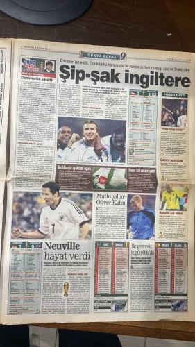 FOTOMAÇ SPOR GAZETESİ - TURKISH NEWSPAPER - DOĞUM GÜNÜ HEDİYESİ  - EKSİKSİZ TAM TAKIM GAZETE - 16 HAZİRAN 2002 PAZAR  HASAN ŞAŞ - AZİZ YILDIRIM - ALİ YILDIRIM - ORTEGA - ALMEYDA - WASHINGTON - SERGEN YALÇIN - AHMET DURSUN - YILDIRIM DEMİRÖREN - HÜSNÜ GÜRELİ - İBRAHİM ALTINSAY - ALİ DÜRÜST - OZHAN CANAYDIN - MONDRAGON - PASCAL NOUMA - BURAK ELMAS - OSCAR CORDOBA - ZAGO - HAKAN ŞÜKÜR - EMRE BELÖZOĞLU - OKAN BURUK - YILDIRAY BAŞTÜRK - LUCIO - MUSTAFA DENİZLİ - ŞENOL GÜNEŞ - SCOLARI - TUNCAY ŞANLI - SERVET ÇETİN - TURHAN SOFUOĞLU - CAFU - CAPELLO  HASAN ŞAŞ DÜNYA YILDIZI OLDU: JUVENTUS 10 MİLYON DOLAR TEKLİF ETTİ - İTALYANLAR HASTA, CAFU TRANSFER İÇİN CAPELLO’YA ÖNERİDE BULUNDU - BREZİLYA MAÇINA DAMGA VURDU, REUTERS ONU İLK 11’E ALDI - GALATASARAY YÖNETİCİLERİNE MESAJ: “ROMA’YA GİTMEYECEĞİM” - FENERBAHÇE’DE MÜTHİŞ HAFTA: ORTEGA GELİYOR, ALMEYDA KARARINI VERİYOR, RAPAIÇ KONUSU NETLEŞECEK - TUNCAY RESMEN FENERBAHÇE’DE, SERHAT’A RAKİP GELDİ - SERVET ÇETİN İÇİN LORANT BEKLENİYOR - TURHAN SOFUO