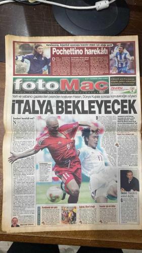 FOTOMAÇ SPOR GAZETESİ - TURKISH NEWSPAPER - DOĞUM GÜNÜ HEDİYESİ  - EKSİKSİZ TAM TAKIM GAZETE - 21 HAZİRAN 2002 CUMA  ALMEYDA - JILBERTO SILVA - SADETTİN SARAN - HAKAN BİLAL KUTLUALP - LORANT - ALİ GÜNEŞ - WASHINGTON - REVIVO - ORTEGA - CEYHUN - YUSUF - OKTAY - MUSTAFA DOĞAN - RAPAIÇ - OGÜN - MONDRAGON - HASAN ŞAŞ - CAPONE - FATİH TERİM - MAURICIO POCHETTINO - DJALMINHA - ALPAY ÖZALAN - HAKAN ŞÜKÜR - ŞENOL GÜNEŞ - BRUNO METSU  ALMEYDA TRANSFERİNDE SON TANGO: FENERBAHÇE KARAR AŞAMASINDA, JILBERTO SILVA İÇİN BREZİLYA’DA GÖRÜŞMELER - SADETTİN SARAN VE HAKAN BİLAL KUTLUALP RAPOR SUNACAK - REVIVO: “BOMBA GİBİ GELİYORUM, ŞAMPİYONLAR LİGİ VE TÜRKİYE’DE ZİRVEYE ÇIKACAĞIZ” - ALİ GÜNEŞ ALMANYA’DA AİLESİNE EV ALDI - GALATASARAY HASAN ŞAŞ’A 3 YIL İÇİN 3.3 MİLYON DOLAR TEKLİF HAZIRLIYOR - MONDRAGON’UN FRANSA YASAĞI KALKTI - CAPONE BREZİLYA’DA ACI GÜNLER YAŞIYOR - GALATASARAY POCHETTINO İÇİN ATAKTA, DJALMINHA GÜNDEMDE - SENEGAL TEKNİK DİREKTÖRÜ METSU: “TÜRKİYE’Yİ GEÇMEDEN YARI FİNALİ DÜŞÜNMEK DOĞRU D