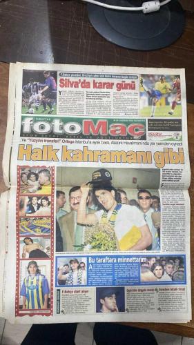 FOTOMAÇ SPOR GAZETESİ - TURKISH NEWSPAPER - DOĞUM GÜNÜ HEDİYESİ  - EKSİKSİZ TAM TAKIM GAZETE -24 HAZİRAN 2002 PAZARTESİ  İLHAN MANSIZ - ÜMİT DAVALA - RÜŞTÜ REÇBER - ALPAY ÖZALAN - BÜLENT KORKMAZ - FATİH AKYEL - ERGÜN PENBE - TUGAY KERİMOĞLU - EMRE BELÖZOĞLU - YILDIRAY BAŞTÜRK - HASAN ŞAŞ - HAKAN ŞÜKÜR - ŞENOL GÜNEŞ - EL HADJI DIOUF - BRUNO METSU - CELAL DOĞAN - ARIEL ORTEGA - GILBERTO SILVA - WASHINGTON - REVIVO - ALİ GÜNEŞ - NİHAT KAHVECİ - SİMAO - FİKRET ÜNLÜ  TÜRKİYE TARİH YAZDI: SENEGAL’İ İLHAN MANSIZ’IN ALTIN GOLÜYLE 1-0 YENEREK YARI FİNALE YÜKSELDİ - DÜNYA BASINI TÜRKİYE’Yİ MANŞETLERİNE TAŞIDI, “FUTBOLUN TANRISI” - ŞENOL GÜNEŞ: “OYUNCULARIMDAN SADECE BİRAZ DAHA GAYRET İSTİYORUM” - BREZİLYA İNGİLTERE’Yİ YENEREK YARI FİNALDE, ALMANYA ABD’Yİ ELEDİ - YARI FİNALDE RAKİBİMİZ BREZİLYA, MAÇI KİM MILTON NIELSEN YÖNETECEK - METSU: “ÇOK KALİTELİ BİR TÜRK TAKIMINA KARŞI KAYBETTİK” - DIOUF: “GALİBİYETİ HAK ETTİLER” - TÜRKİYE DÜNDYADA EN İYİ İLK 4 TAKIM ARASINDA