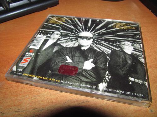 MAZHAR FUAT ÖZKAN  MAZERETİM VAR  ASABİYİM BEN  1995  CD