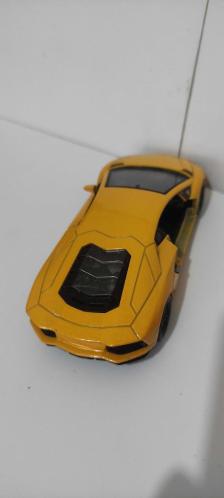 Lamborghini tek kapısı yok weely marka