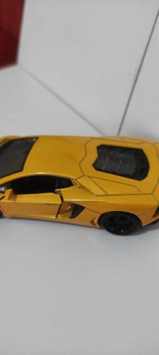 Lamborghini tek kapısı yok weely marka