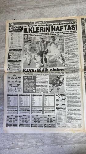 PAS SPOR GAZETESİ - 03 EYLÜL 2002 - KANARYA'DA KAVGA - F.BAHÇE SABRETSİN - DEVLER DAĞILDI - BAŞKAN HAKLI - SÖZÜNÜ TUTTU - CİM BOM ÇIKAR - ÖDEME ZAMANI - AÇILINCA İZLEYİN - SÜMER'DEN GÜVENOYU - RİZE YAMAN OLDU - GELECEĞİN TAKIMI - BERABER GELDİK BERABER GİDERİZ - A.GÜCÜ ŞİMDİDEN ALAVES'E KİLİTLENDİ - SAMSUN'DA ÇİFTE ÜZÜNTÜ - İLKLERİN HAFTASI - KARTAL EVİNDE KANATLANDI - KAYA: BİRLİK OLALIM - SPOR TOTO 12 MİLYAR VERDİ - HERKES İŞİNİ YAPMALI - EKSİKLERİ GİDERECEĞİZ - FATİH UĞURLU GELDİ - ASLAN'A KAPLAN PENÇESİ - FENER'İN WASHINGTON'U VAR - KÖRFEZE TİMSAH YAĞMURU - GENÇLER KOŞAR ADIM - A.GÜCÜ & İSTANBUL GÜLDÜ - JUPP DERWALL  - ORHAN ZEKİ AK  - LORANT  - WASHINGTON  - AZİZ YILDIRIM  - ANDERSSON  - ALİ URAS  - FATİH TERİM  - ENGİN  - AYBABA  - ÖZKAN SÜMER  - SAMET  - YAMAN  - FATİH TEKKE  - TÜTÜNEKER  - SAİM ALTUNTERİM  - KÖKSAL  - KORAY  - YANAL  - HİKMET TANRIVERDİ  - GÜLAY  - OKAN  - M. EMİN ULUÇ  - ERSUN YANAL  - ALİ İHSAN KAYA  - CİVELEK  - BECKHAM  - ROMEO  - NİHAT KAHVECİ  - CRESPO