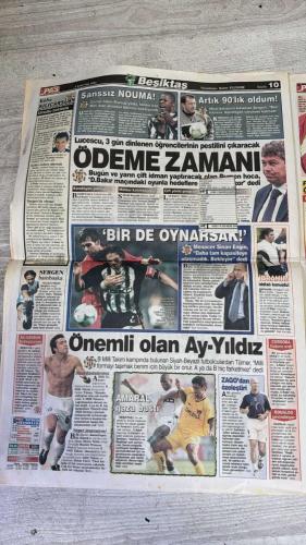 PAS SPOR GAZETESİ - 03 EYLÜL 2002 - KANARYA'DA KAVGA - F.BAHÇE SABRETSİN - DEVLER DAĞILDI - BAŞKAN HAKLI - SÖZÜNÜ TUTTU - CİM BOM ÇIKAR - ÖDEME ZAMANI - AÇILINCA İZLEYİN - SÜMER'DEN GÜVENOYU - RİZE YAMAN OLDU - GELECEĞİN TAKIMI - BERABER GELDİK BERABER GİDERİZ - A.GÜCÜ ŞİMDİDEN ALAVES'E KİLİTLENDİ - SAMSUN'DA ÇİFTE ÜZÜNTÜ - İLKLERİN HAFTASI - KARTAL EVİNDE KANATLANDI - KAYA: BİRLİK OLALIM - SPOR TOTO 12 MİLYAR VERDİ - HERKES İŞİNİ YAPMALI - EKSİKLERİ GİDERECEĞİZ - FATİH UĞURLU GELDİ - ASLAN'A KAPLAN PENÇESİ - FENER'İN WASHINGTON'U VAR - KÖRFEZE TİMSAH YAĞMURU - GENÇLER KOŞAR ADIM - A.GÜCÜ & İSTANBUL GÜLDÜ - JUPP DERWALL  - ORHAN ZEKİ AK  - LORANT  - WASHINGTON  - AZİZ YILDIRIM  - ANDERSSON  - ALİ URAS  - FATİH TERİM  - ENGİN  - AYBABA  - ÖZKAN SÜMER  - SAMET  - YAMAN  - FATİH TEKKE  - TÜTÜNEKER  - SAİM ALTUNTERİM  - KÖKSAL  - KORAY  - YANAL  - HİKMET TANRIVERDİ  - GÜLAY  - OKAN  - M. EMİN ULUÇ  - ERSUN YANAL  - ALİ İHSAN KAYA  - CİVELEK  - BECKHAM  - ROMEO  - NİHAT KAHVECİ  - CRESPO