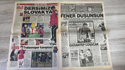 PAS SPOR GAZETESİ - 05 EYLÜL 2002 - FENER Sambacı mı  - KANARYA'YA REVİVO MÜJDESİ  - SUSUN ARTIK  - FENER ÖZEL TARİFE GİDECEK  - MİLLİ YASAK  - ERGÜN'ÜN EYLÜL'Ü  - FELİPE İSYANI  - BELKİ DÖNERİM  - SAĞ ŞERİDİ BOŞALTIN  - BASKETBOL İÇİN KARAR HAFTAYA  - CANAYDIN'A BASKI  - CHRİSTİAN'DAN PAF'LARA DÖRT GOL  - SOLNA PİTBULL GİBİDİR  - HAZIR  - İNANCIN ZARAFETİ  - UHRİN TAM BİR KURTTUR  - SERGİO İDDİALI  - BURNUMDA TÜTÜYOR  - BENSİZ DE YENERLER  - MİLLİ FORMA BAŞKA  - DEVLER UTANDIRDI  - KADIKÖY'DE ŞAŞIRACAKLAR  - GÜZİDE BİR SPOR AŞIĞI  - ÇEKİCİ GÜZEL VE YETENEKLİ  - DERSİMİZ SLOVAKYA  - MİLLİLER STRES ATTI  - SAMSUNSPOR'DA REVİZYON KAPIDA  - ELAZIĞ'DA BULAK ÇIKMAZI  - DENİZLİ'DE HATA YAPAN YANACAK  - FENER DÜŞÜNSÜN  - HADİ TÜRKMEN  - ORTEGA  - ÖZDEMİR  - JOHNSON  - ABDULLAH  - APO  - CELALETTİN BİLGİÇ  - REVİVO  - YUSUF  - CEYHUN  - TUNCAY  - ÜMİT ÖZAT  - M.DOĞAN  - LORANT  - MİROSLAV STEVİC  - HAKAN  - CEM KARACA  - FATİH  - OGÜN  - ERGÜN  - FELİPE  - TERİM  - SERGİO ALMAGUER
