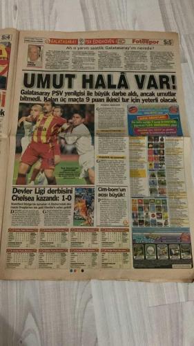 FOTOSPOR SPOR GAZETESİ - TURKISH NEWSPAPER - DOĞUM GÜNÜ HEDİYESİ  - EKSİKSİZ TAM TAKIM GAZETE -  19 EKİM 2006 PERŞEMBE  GALATASARAY - BEŞİKTAŞ - FENERBAHÇE - NEWCASTLE UNITED - TOTTENHAM HOTSPUR - CLUB BRUGGE - BAYER LEVERKUSEN - D.BÜKREŞ - MANCHESTER UNITED - ATLETICO MADRID - FERNANDO TORRES - YILDIRIM DEMİRÖREN - JEAN TIGANA - DELGADO - RİCARDİNHO - SINAN ENGİN - RUNJE - LEDLEY KING - EDGAR DAVIDS - MARTIN JOL - APPİAH - MARTINS - KEZMAN - CARLOS  GALATASARAY DEVLER LİGİ’NDE ERKEN GOLLE BAŞLADI AMA İKİ GARİP GOL VE HATALAR SONUCU YİNE HÜSRANA UĞRADI - FUTBOL OTORİTELERİ: “AH, O YARIM SAATLİK GALATASARAY” - BEŞİKTAŞ UEFA KUPASI’NDA TOTTENHAM İLE KARŞILAŞIYOR, SİNAN ENGİN: “RİCARDİNHO OLMADAN ASLA” - TIGANA RİCARDİNHO’YU İLK 11’DE DENEDİ, SAMBACI OYUN KURUCU OLACAK - DEMİRÖREN’İN 50 MİLYON EUROLUK HAYALİ: FERNANDO TORRES - MANCHESTER UNITED TORRES İÇİN 30 MİLYON EURO VE İKİ FUTBOLCU TEKLİF ETTİ, ATLETICO REDDETTİ - TOTTENHAM’IN YILDIZI EDGAR DAVIDS: “BİZ BEŞİKTAŞ’TAN DAHA İYİ TAKIMIZ”