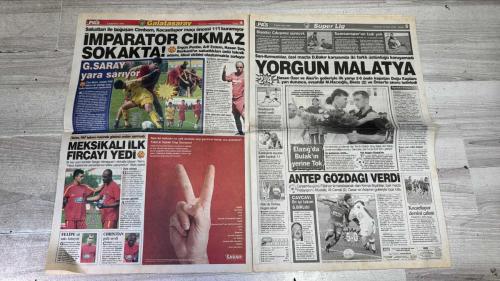 PAS SPOR GAZETESİ - 08 EYLÜL 2002 - SAKARYASPOR TRAFİĞE 5 KURBAN VERDİ - DOĞAN SERBESTTE DÜNYA ŞAMPİYONU OLDU - MUHTEŞEMSİNİZ - SLOVAKYA ÖNÜNDE ŞOV - KARTAL ŞAKASI - LORANT-İLYAS BULUŞTU - İYİ FUTBOL İYI SKOR - ALKIŞLAR ARİF'E - MONDİ FARKI - TERİM ÇIKMAZI - BİYEDİC: ÇIKIŞIMIZ SÜRECEK - SAMSUNSPOR'UN TADI YOK - İMPARATOR ÇIKMAZ SOKAKTA - G.SARAY YARA SARIYOR - YURGUN MALATYA - MEKSİKALI İLK FIRÇAYI YEDİ - FELİPE İŞİ SIKI TUTUYOR - CHRİSTİAN GOLÜ SEVDİ - KARDEŞLERİN MAÇI GALİBİ İSTANBUL - ALTAY'DA TURMUŞ RÜZGARI ESİYOR - ELAZIĞ'DA BULAK'IN YERİNE TOK - ARİF ERDEM  - SERHAT  - HAKAN ŞÜKÜR  - İLHAN MANSIZ  - HASAN ŞAŞ  - ERGÜN PENBE  - LORANT  - İLYAS TÜFEKÇİ  - SERDAR ŞENKAYA  - ARİF  - BİYEDİC  - BERKANT  - TERİM  - HASAN ÖZER  - ALEX  - M.HACIOGLU  - DENİZ  - ÖMER  - SERGİO ALMAGUER  - FELİPE  - CHRİSTİAN  - TURMUŞ  - BULAK  - TOK  - MUSTAFA  - ALİ CEMAL  - CESAR  - VIOLA  - CAVCAV  - HARUN DOĞAN  - MARGARYAN  - GÜLHAN  - POLATÇI  - KORAY  - KÜRŞAT  - ALİAGHAN MARONGS  - MURAT