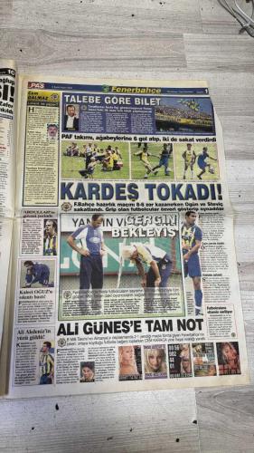 PAS SPOR GAZETESİ - 08 EYLÜL 2002 - SAKARYASPOR TRAFİĞE 5 KURBAN VERDİ - DOĞAN SERBESTTE DÜNYA ŞAMPİYONU OLDU - MUHTEŞEMSİNİZ - SLOVAKYA ÖNÜNDE ŞOV - KARTAL ŞAKASI - LORANT-İLYAS BULUŞTU - İYİ FUTBOL İYI SKOR - ALKIŞLAR ARİF'E - MONDİ FARKI - TERİM ÇIKMAZI - BİYEDİC: ÇIKIŞIMIZ SÜRECEK - SAMSUNSPOR'UN TADI YOK - İMPARATOR ÇIKMAZ SOKAKTA - G.SARAY YARA SARIYOR - YURGUN MALATYA - MEKSİKALI İLK FIRÇAYI YEDİ - FELİPE İŞİ SIKI TUTUYOR - CHRİSTİAN GOLÜ SEVDİ - KARDEŞLERİN MAÇI GALİBİ İSTANBUL - ALTAY'DA TURMUŞ RÜZGARI ESİYOR - ELAZIĞ'DA BULAK'IN YERİNE TOK - ARİF ERDEM  - SERHAT  - HAKAN ŞÜKÜR  - İLHAN MANSIZ  - HASAN ŞAŞ  - ERGÜN PENBE  - LORANT  - İLYAS TÜFEKÇİ  - SERDAR ŞENKAYA  - ARİF  - BİYEDİC  - BERKANT  - TERİM  - HASAN ÖZER  - ALEX  - M.HACIOGLU  - DENİZ  - ÖMER  - SERGİO ALMAGUER  - FELİPE  - CHRİSTİAN  - TURMUŞ  - BULAK  - TOK  - MUSTAFA  - ALİ CEMAL  - CESAR  - VIOLA  - CAVCAV  - HARUN DOĞAN  - MARGARYAN  - GÜLHAN  - POLATÇI  - KORAY  - KÜRŞAT  - ALİAGHAN MARONGS  - MURAT