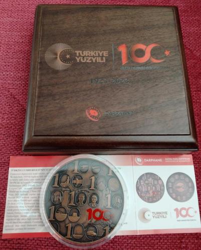 Türkiye'nin 100 Yılı Bronz Hatıra Parası Ahşap Kutulu
