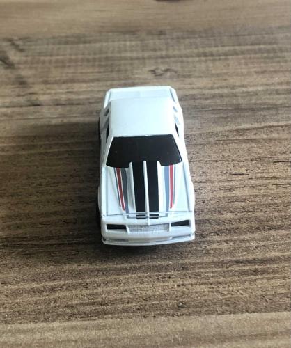 Hot Wheels / '86 Monte Carlo