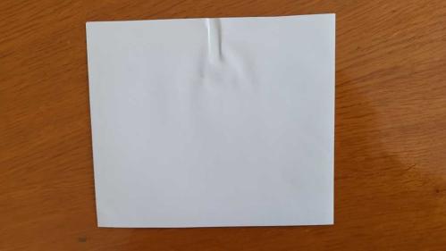 TÜRKİYE CUMHURİYETİ ESKİ SAĞLIK BAKANI YILDIRIM AKTUNA'NIN AJANS-BASIN FOTOĞRAFI (KAĞIT BASIM) - 15 x 13 cm EBADINDA - YILDIRIM AKTUNA, GEÇİRDİĞİ TRAFİK KAZASI SONRASI KOMAYAN GİREN GAZETECİ İLKİN AYDIN'I HASTANEDE ZİYARET EDERKEN, 1995, SERGÜL KESKİN YOLCU