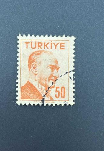 Türk Pulu - Turkish Stamp -  Postadan Geçmiş Pul Filateli - DAMGALI - ATATÜRK TEMALI PUL, 50 PARA - Türkiye Cumhuriyeti - NOSTALJİK DOĞUM GÜNÜ HEDİYESİ