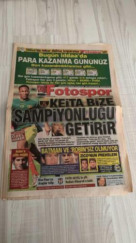 FOTOSPOR SPOR GAZETESİ - TURKISH NEWSPAPER - DOĞUM GÜNÜ HEDİYESİ  - EKSİKSİZ TAM TAKIM GAZETE -  16 OCAK 2007 SALI  SEYDOU KEITA – ÖZHAN CANAYDIN – GERHARD REHBERG – HAMİT ALTINTOP – ERİK GERETS – ALEX DE SOUZA – MATEJA KEZMAN – ZICO – SELÇUK İNAN – ERCÜMENT – AZİZ YILDIRIM – NIHAT ÖZDEMİR – ENDER ALKAYA – ATHENA – GÖKHAN ÖZOĞUZ – HAKAN ÖZOĞUZ – ETHEM KAVUKÇU – FATİH TÜRKER – NAZMİ ALKIŞ – SERDAR GÜÇLÜ – HÜSEYİN ÇAĞLAR – ŞİNASİ SERÇE – FAİK ÇETİNER – HAYRİ ÜLGEN – ERTUĞRUL SAĞLAM  GALATASARAY: SCHALKE BAŞKANI GERHARD REHBERG: “HAMİT SEZON SONU GELECEK” – ÖZHAN CANAYDIN İLE GÖRÜŞME – ERİK GERETS: “SEYDOU KEITA TAM BİR JOKER, BİZE ŞAMPİYONLUĞU GETİRİR” – PSG SONG İÇİN 2 MİLYON EURO TEKLİF ETTİ – MONDRAGON: “ERGÜN TÜRKİYE’NİN EN İYİ SOL AYAĞI” – UĞUR UÇAR: “GERETS BENİ TANIMIYOR” – SABRİ SAROĞLU’NA İTALYAN VE ALMAN KULÜPLERİNDEN TEKLİF.  FENERBAHÇE: ANTALYA CUP’TA DEN HAAG’I 4-1 YENDİ (TÜMER, EDU 2, SEMİH) – FİNALDE COTTBUS İLE KARŞILAŞACAK – ALEX VE KEZMAN’IN YOKLUĞU TAKIMI ZORLADI – ZIC
