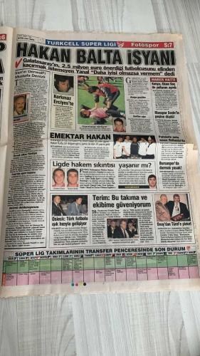 FOTOSPOR SPOR GAZETESİ - TURKISH NEWSPAPER - DOĞUM GÜNÜ HEDİYESİ  - EKSİKSİZ TAM TAKIM GAZETE -  16 OCAK 2007 SALI  SEYDOU KEITA – ÖZHAN CANAYDIN – GERHARD REHBERG – HAMİT ALTINTOP – ERİK GERETS – ALEX DE SOUZA – MATEJA KEZMAN – ZICO – SELÇUK İNAN – ERCÜMENT – AZİZ YILDIRIM – NIHAT ÖZDEMİR – ENDER ALKAYA – ATHENA – GÖKHAN ÖZOĞUZ – HAKAN ÖZOĞUZ – ETHEM KAVUKÇU – FATİH TÜRKER – NAZMİ ALKIŞ – SERDAR GÜÇLÜ – HÜSEYİN ÇAĞLAR – ŞİNASİ SERÇE – FAİK ÇETİNER – HAYRİ ÜLGEN – ERTUĞRUL SAĞLAM  GALATASARAY: SCHALKE BAŞKANI GERHARD REHBERG: “HAMİT SEZON SONU GELECEK” – ÖZHAN CANAYDIN İLE GÖRÜŞME – ERİK GERETS: “SEYDOU KEITA TAM BİR JOKER, BİZE ŞAMPİYONLUĞU GETİRİR” – PSG SONG İÇİN 2 MİLYON EURO TEKLİF ETTİ – MONDRAGON: “ERGÜN TÜRKİYE’NİN EN İYİ SOL AYAĞI” – UĞUR UÇAR: “GERETS BENİ TANIMIYOR” – SABRİ SAROĞLU’NA İTALYAN VE ALMAN KULÜPLERİNDEN TEKLİF.  FENERBAHÇE: ANTALYA CUP’TA DEN HAAG’I 4-1 YENDİ (TÜMER, EDU 2, SEMİH) – FİNALDE COTTBUS İLE KARŞILAŞACAK – ALEX VE KEZMAN’IN YOKLUĞU TAKIMI ZORLADI – ZIC